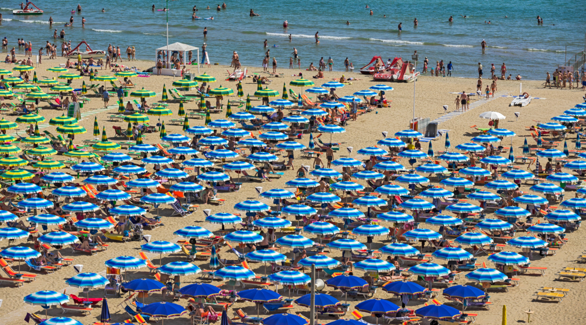 prenota-prima-spiaggia-con.ombrelloni-rimini